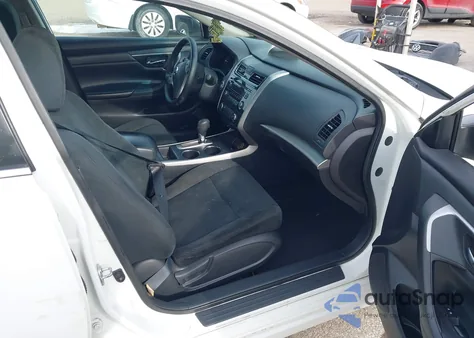 2015 Nissan Altima 2.5/2.5 S/2.5 Sl/2.5 Sv из США, поврежденный, VIN 1N4AL3AP9FC497703